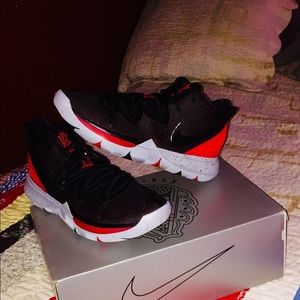 Meet your Posher, Omari